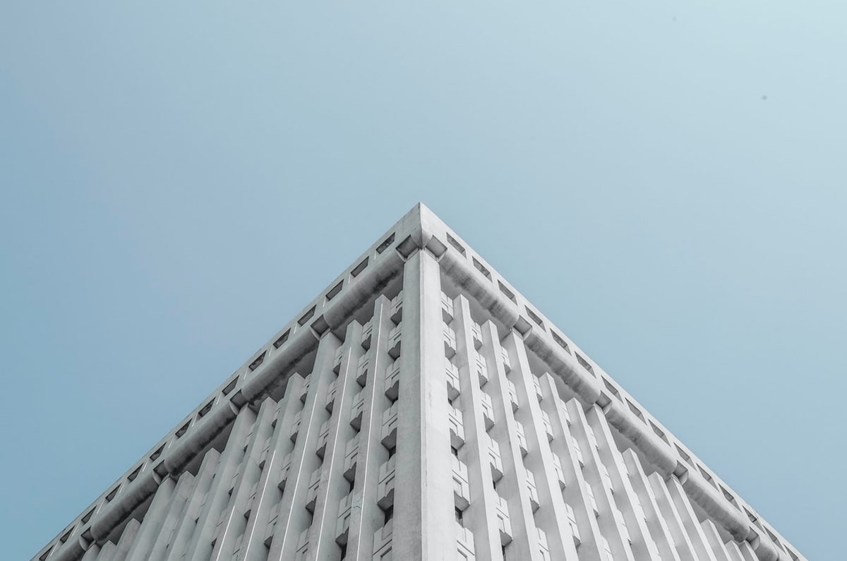 欧冠反转！皇马逆转有戏，英超全军覆没，国米成黑马，西甲成赢家