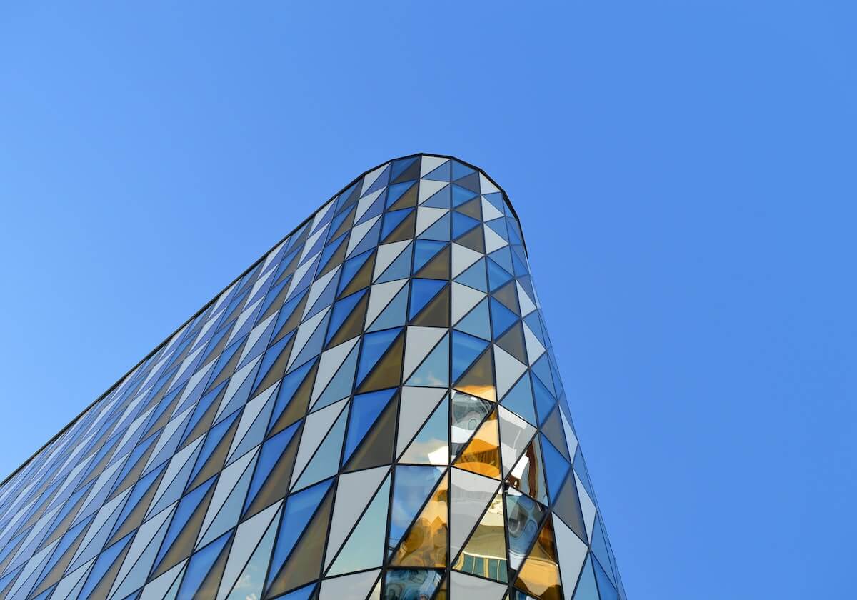 巴萨10号光速坠落：短短4年，8000万跌到500万！全队倒2